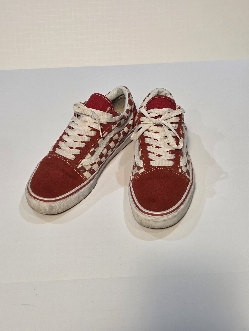 Vans Old Skool Low-Top Skate Sneaker Punk Red and White Checkerboard Size 9.5